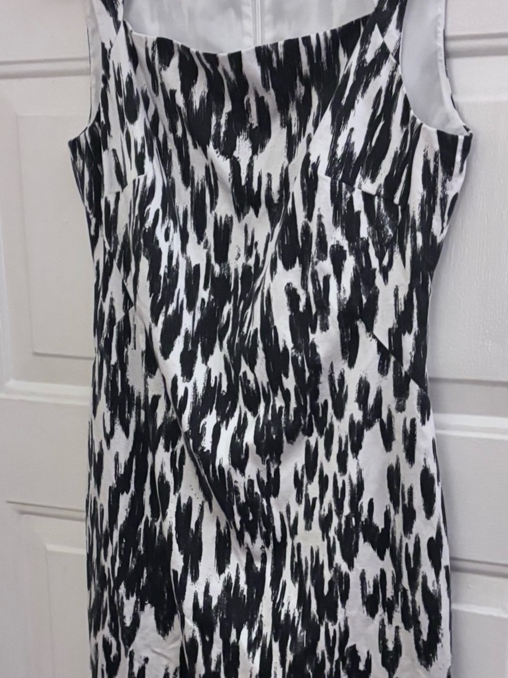 Ann Taylor Black & White Patterned Midi Dress - Picture 2 of 5